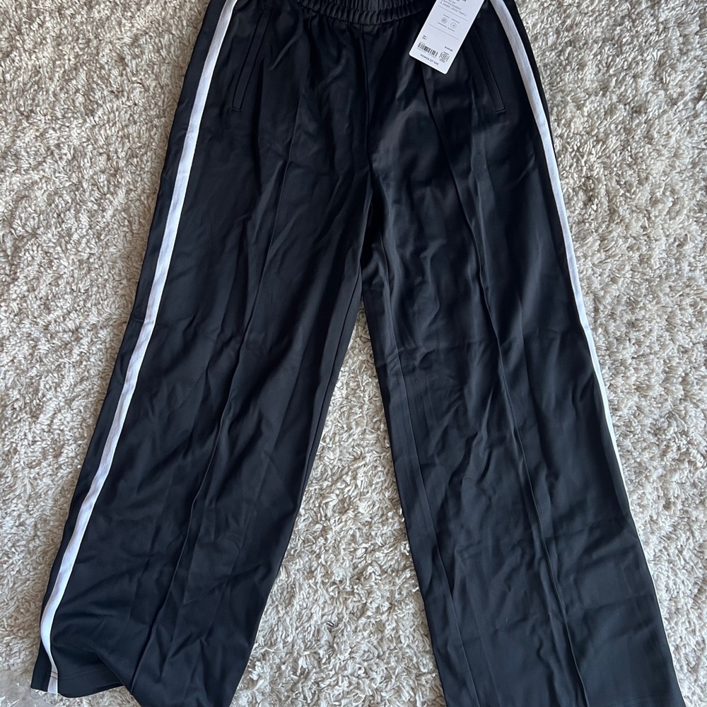 NWT Athleta Tempo Wide Leg Track Pants in black size S